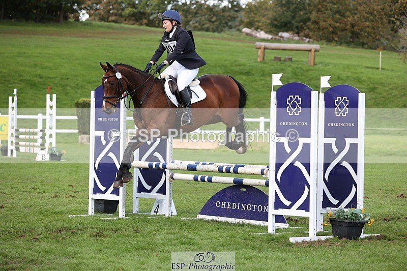 231022-141719-28165 - 491-CALCOURT.LEONARDO-Sophie.Westmore-TrotUp+SJ