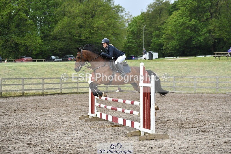 230512-095746-00430 - Cls 10 Snr 85cm Schooling
