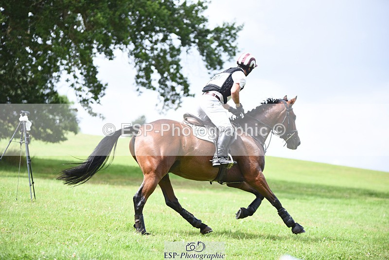 240804-120124-12424 - 306-Rupert_Batting-COOMBELAND_ALBERTS_RUMOUR_II