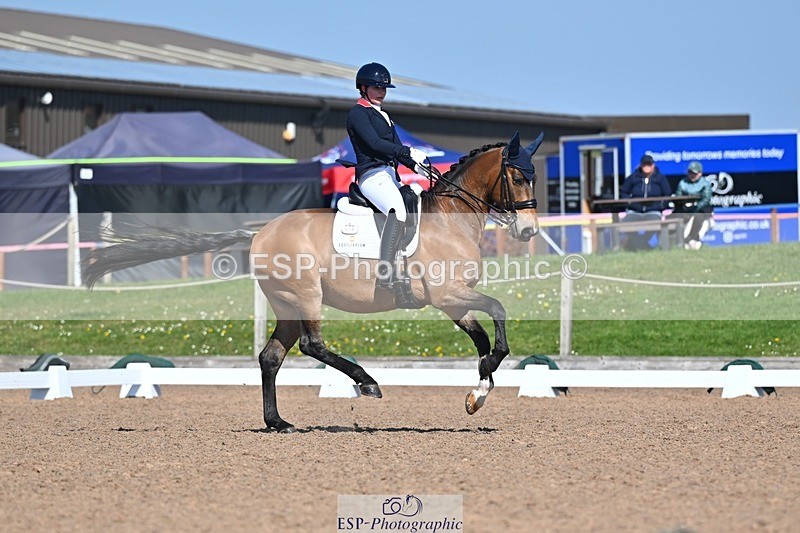 250405-105938-10076 - 115-Isla.Sully-Vagabond.De.Massa