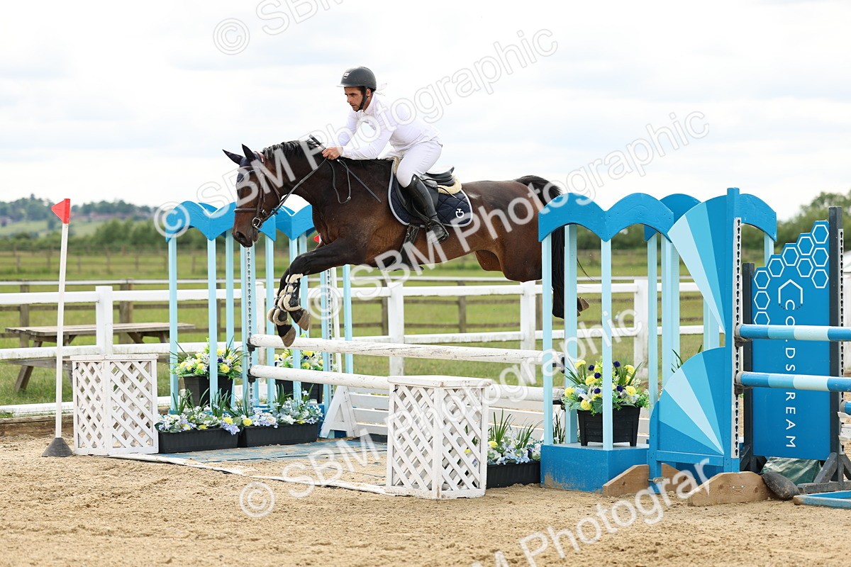 SBM_006161 - Class 19 - Senior Newcomers - 1.10m