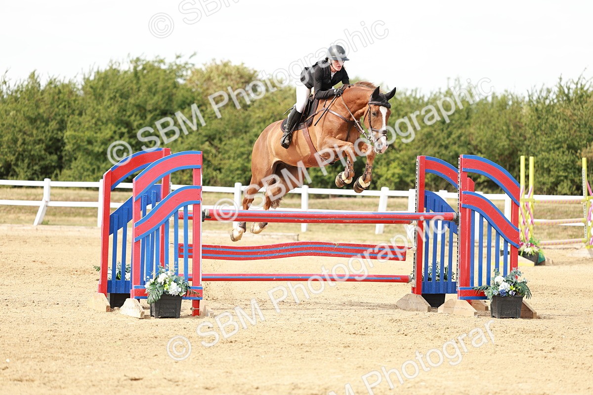 SBM_008136 - Class 4 - Senior Foxhunter - 1.20m Open