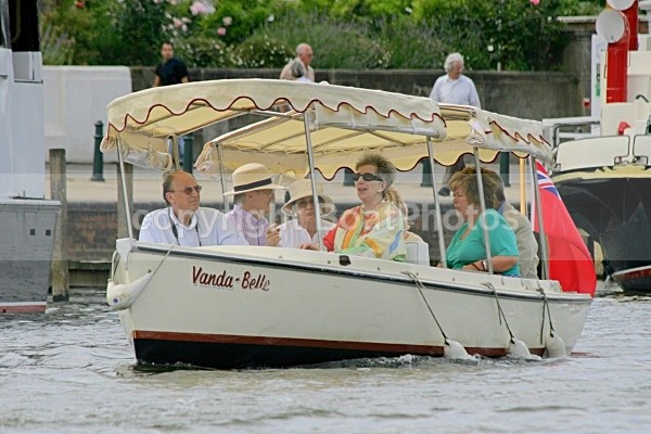 090704 VANDA-BELLE IMG_0663 - Motorboats - Open
