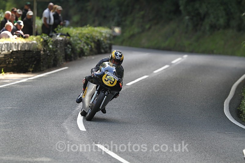FOM_1124 - Classic TT Lap of honour