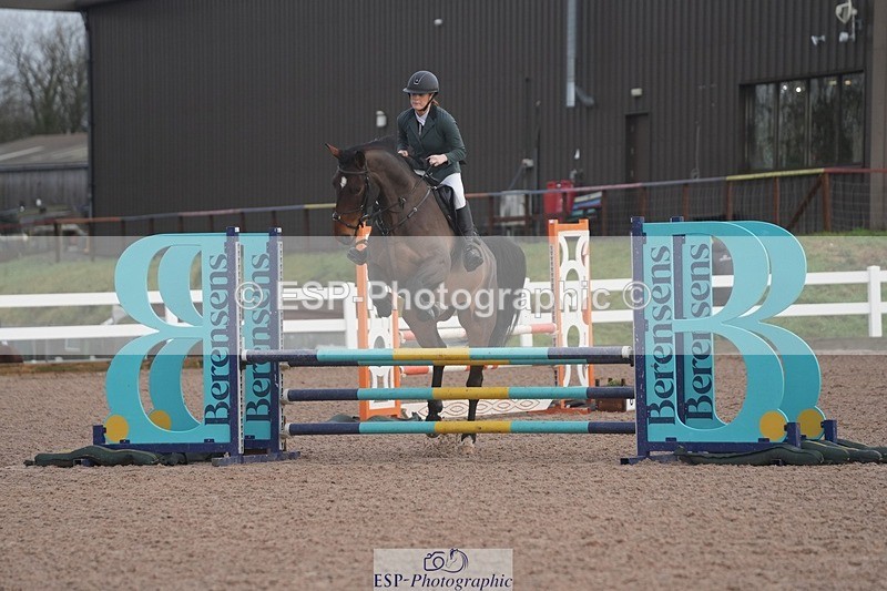 260201-102620-03073 - Cls 16 British Novice and 90cm