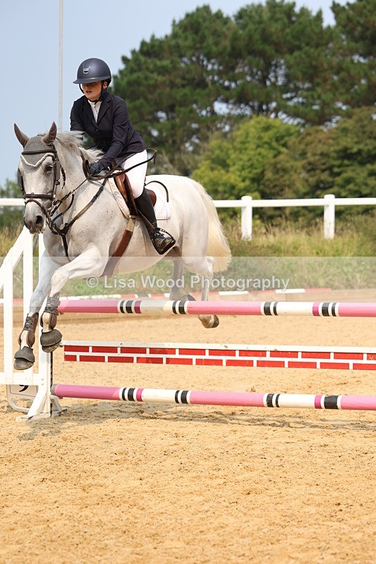 3E7A1350 - Class 4: Senior British Novice/90cm open