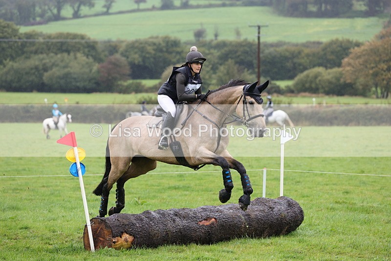 1X9A1730 - Class 2: 70cm: Log