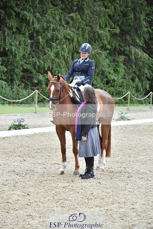 230813-181950-08818 - Medium Silver Presentations