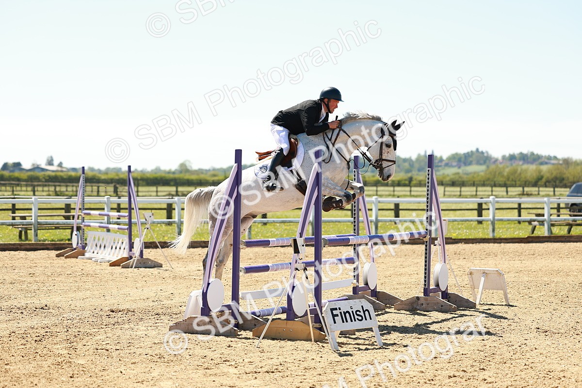 SBM_001220 - Class 4 - Senior Newcomers 1.10m