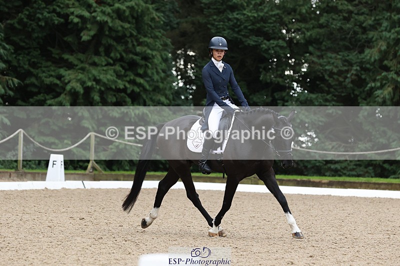 241024-114248-01895 - 052-Lydia.Heywood-JUST.THE.BISCUIT