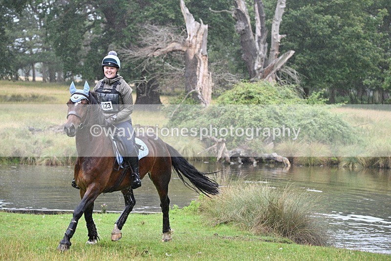 WJ7_9056 - Time at Water 11:53 to 12:23