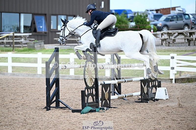 240605A-145732-00834 - Cls 4 Newcomers and 1.10m Open