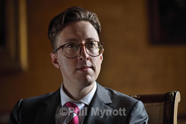 Gwilym David Blunt, Lecturer international Politics University London - Portraits