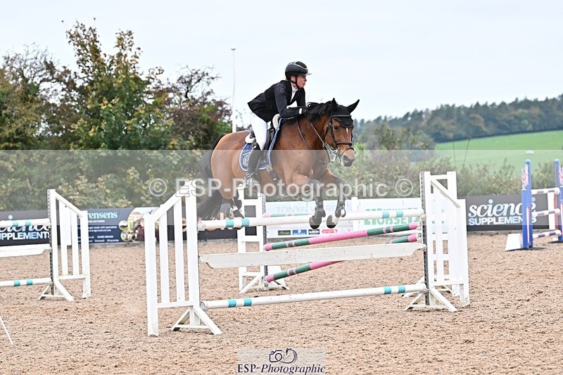 251015-153332-00919 - Cls 6 Foxhunter and 1.20m Open