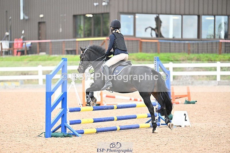 250920-100937-00137 - Cls 20+21 Club and Schools 60cm