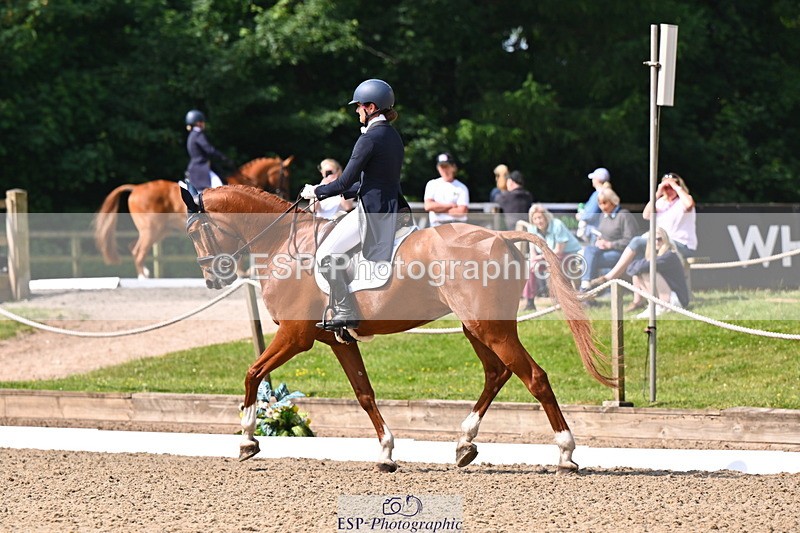 250523A-101825-05910 - C-261-Danielle.Dunn-ICI.DOR.DE.DONNA.CADANZA.Z