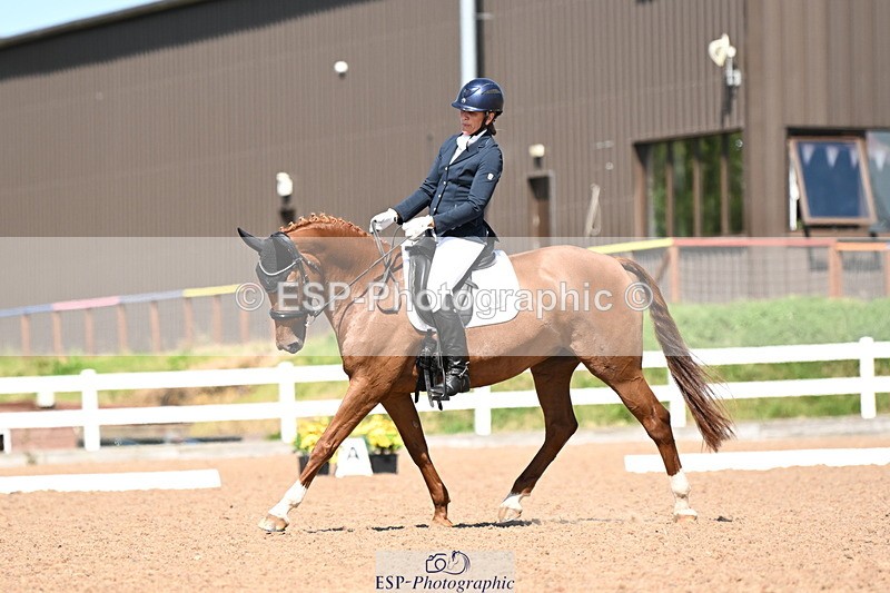 240816A-142725-05601 - 300-Andrea.Kennedy-Ricardo.Red