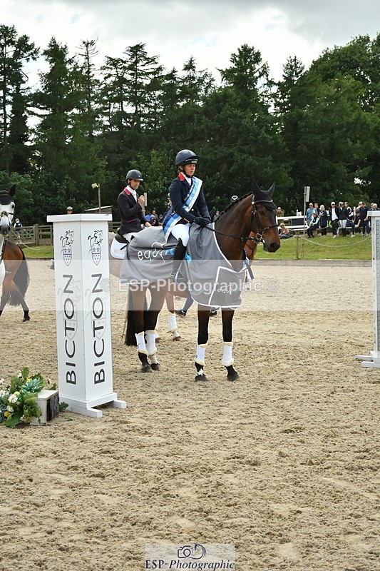 250525A-160945-18880 - Presentations Section C CCI 2 Star Long