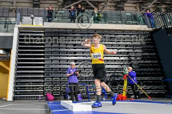 AgeInd25SUN-923089 - Field Male