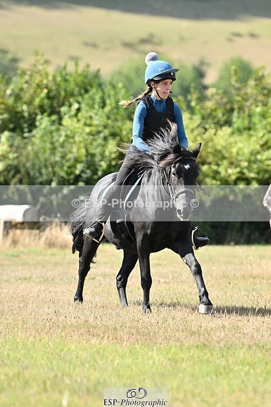 250821B-102414-00107 - Group B - Danielle