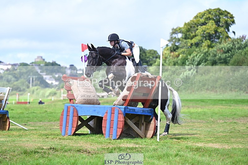 240811A-104638-01746 - 104-