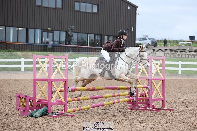 241116X-091339-00196 - Cls 05 Pony Intro 80