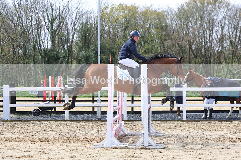 3E7A0814 - Class 4: Senior British Novice/90cm open