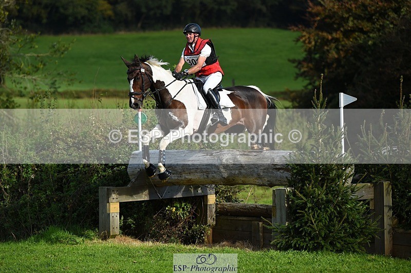 231022-130914-28384 - 301-WESTCEFFYL.KINGSWAY.LAD-Ben.Lee.Liles-XC