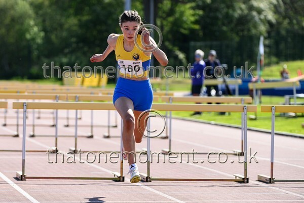 West25Sat-926394 - Track Female Set One