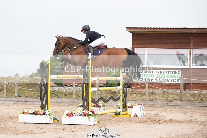 250718-105652-09847 - Cls 2, 3 Star Small Tour Break til End