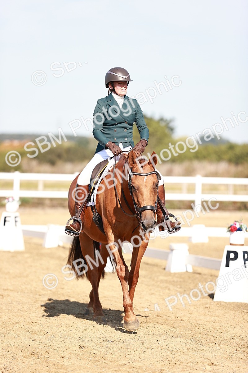 SBM_004396 - Class 12 - Novice 5 - 9.07-10.10