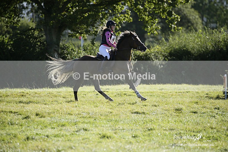  WWHT 031021 725 - WWEC Novice Restricted (0.80m) 18/10/20