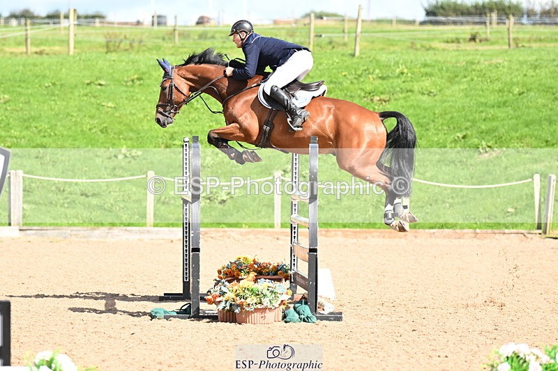 240913A-131107-04500 - Cls 15 Snr Foxhunter