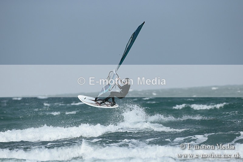 WS 020413-125 - Windsurfing