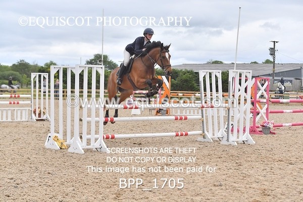 BPP_1705 - FRI CLASS 4 Senior Newcomers/ 1.10m Open