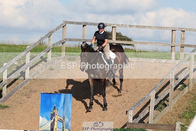 230915A-160911-03052 - Cls 6 Snr 1.05m Derby