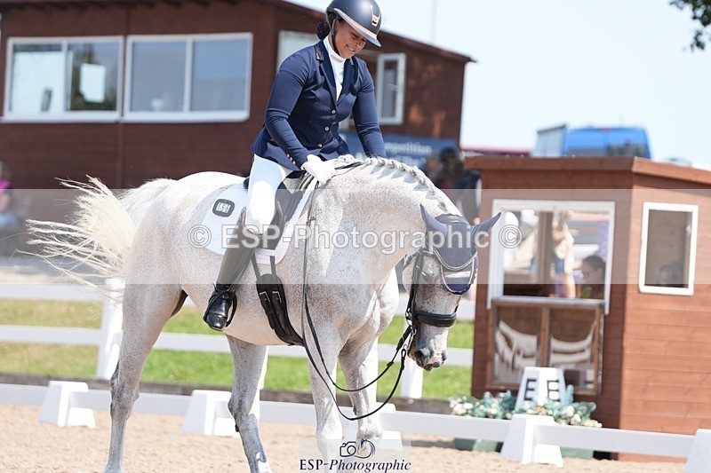 250817-125450-09196 - 156-Layla.Ambersley-BroadbentGalwaybay.Buddy