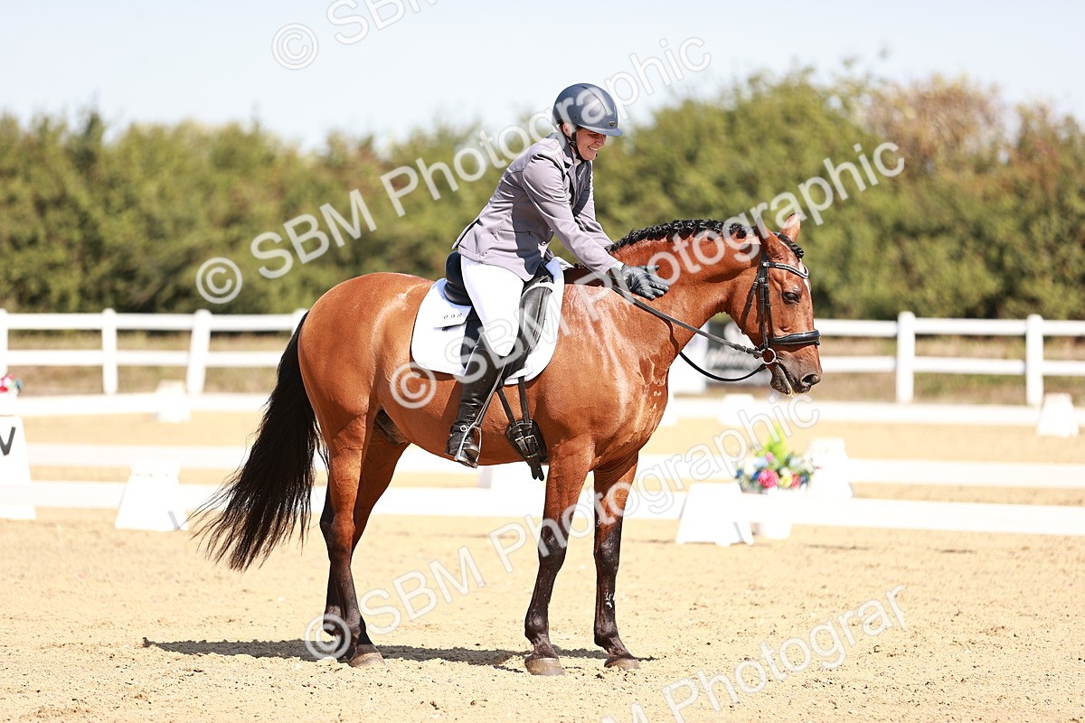 SBM_004518 - Class 12 - Novice 5 - 10.31-11.41