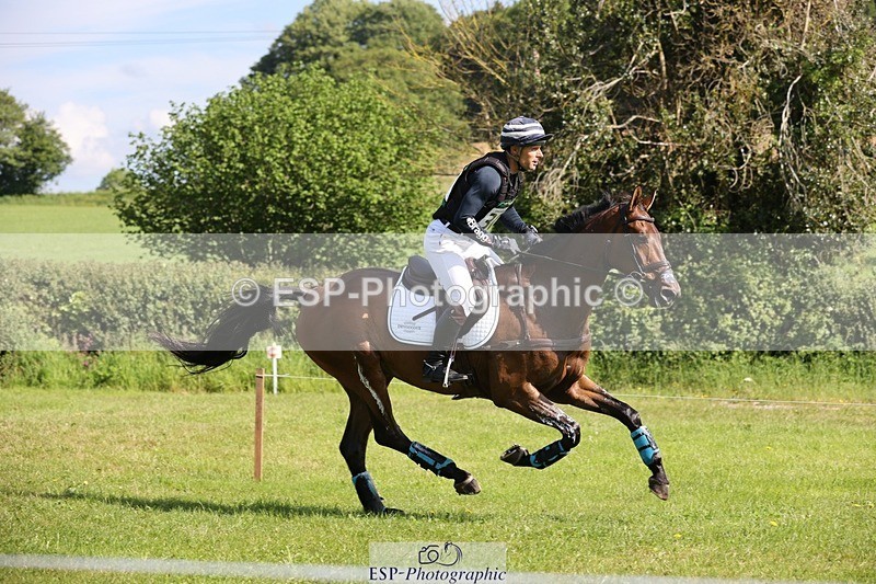 240525-093357-11863_301-CAMOUFLAGE-Alexander_Bragg - 075-040-3837