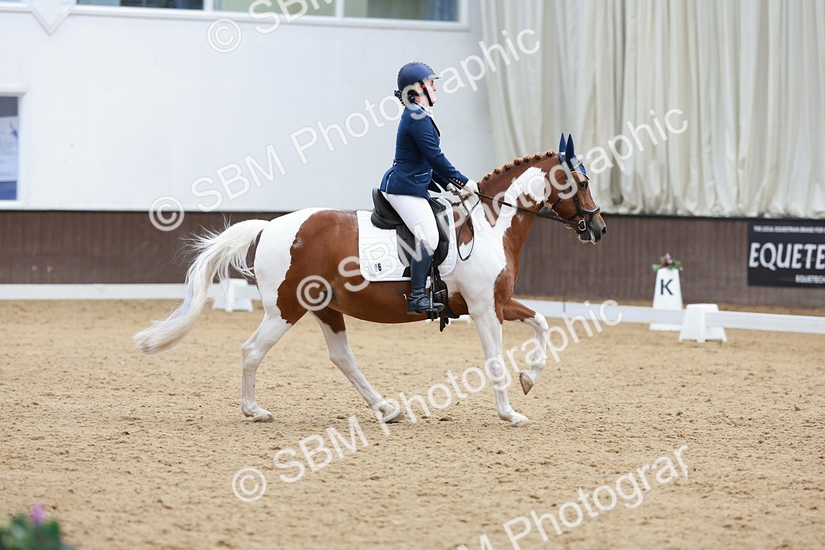 SBM_009004 - Class 6b - Novice 6 - 11.02-12.19