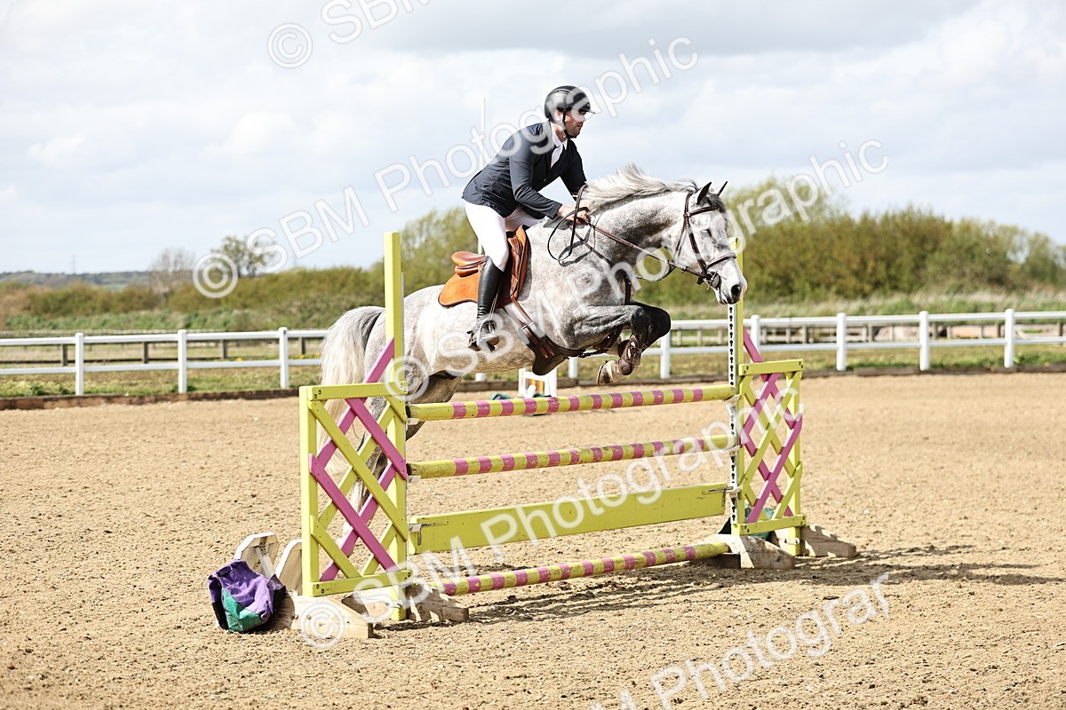 SBM_001085 - Class 4 - Senior Newcomers - 1.10m
