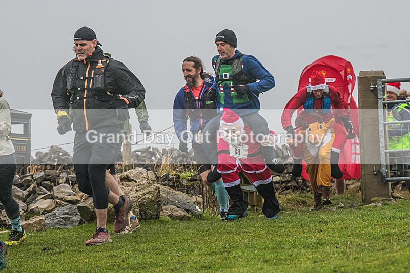 Litton-271 - Litton Christmas Cracker Fell Race Sunday 15th December 2024