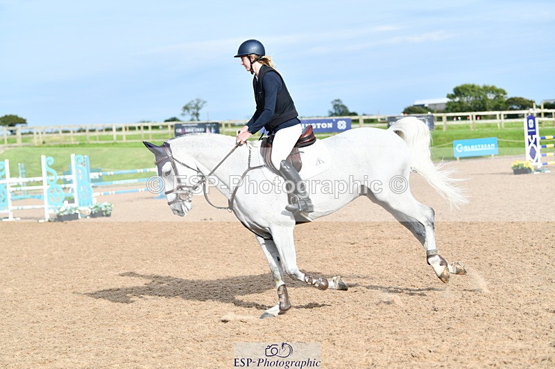 240915A-164727-11113 - Cls 30 Snr Foxhunter