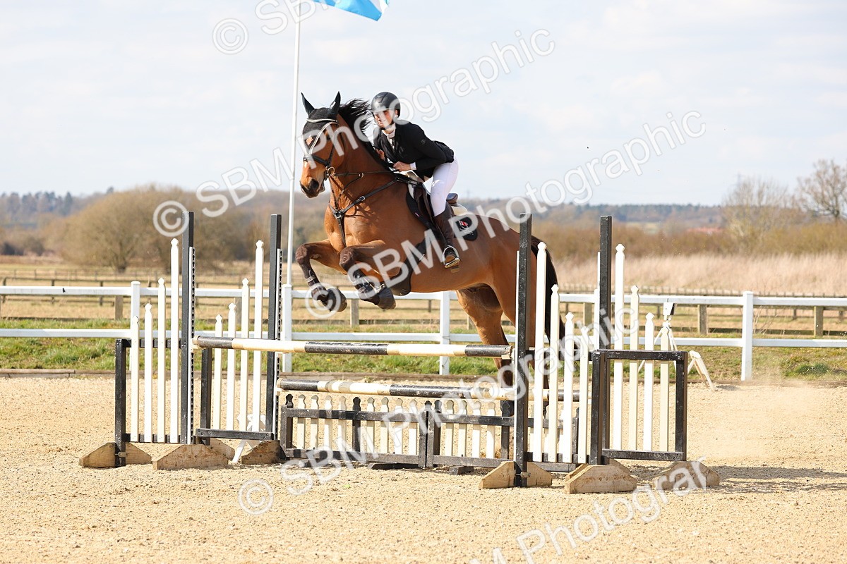 SBM_001422 - Class 4 - Senior Newcomers - 1.10m