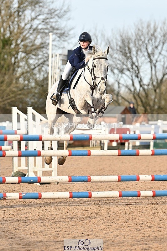241208-135648-01839 - Cls 22 Foxhunter and 1.20m Open
