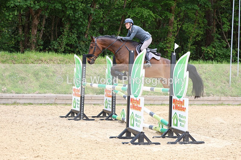 3E7A9351 - Class 8: Senior Newcomers/1.10m open