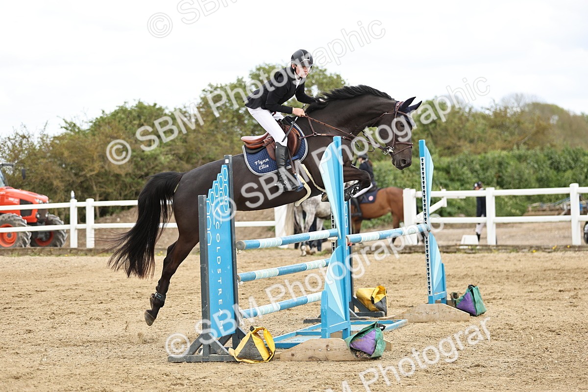 SBM_001282 - Class 4 - Senior Newcomers - 1.10m