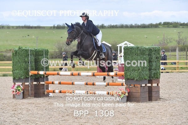 BPP_1308 - CLASS 15 SAT Senior BritiNovice/ 90cm Open