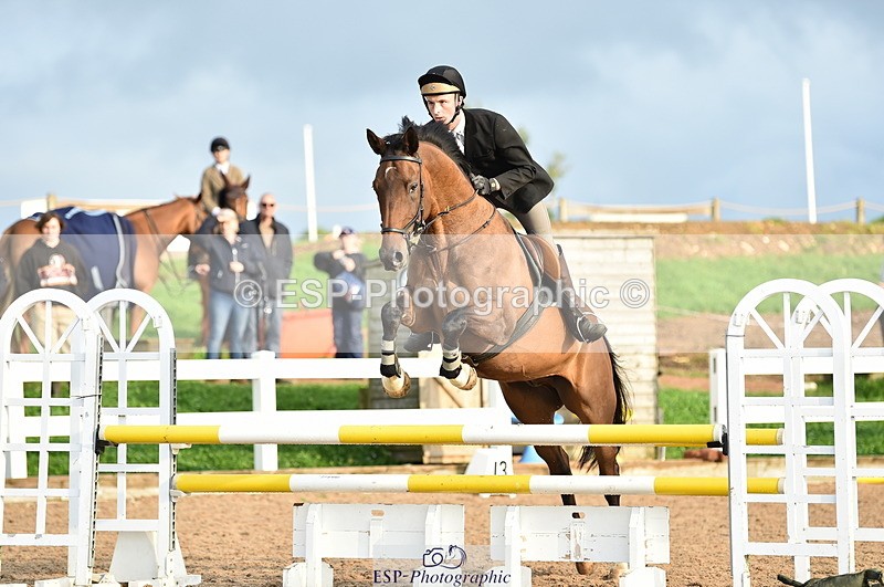 220829A-180650-00505 - 90cm classes