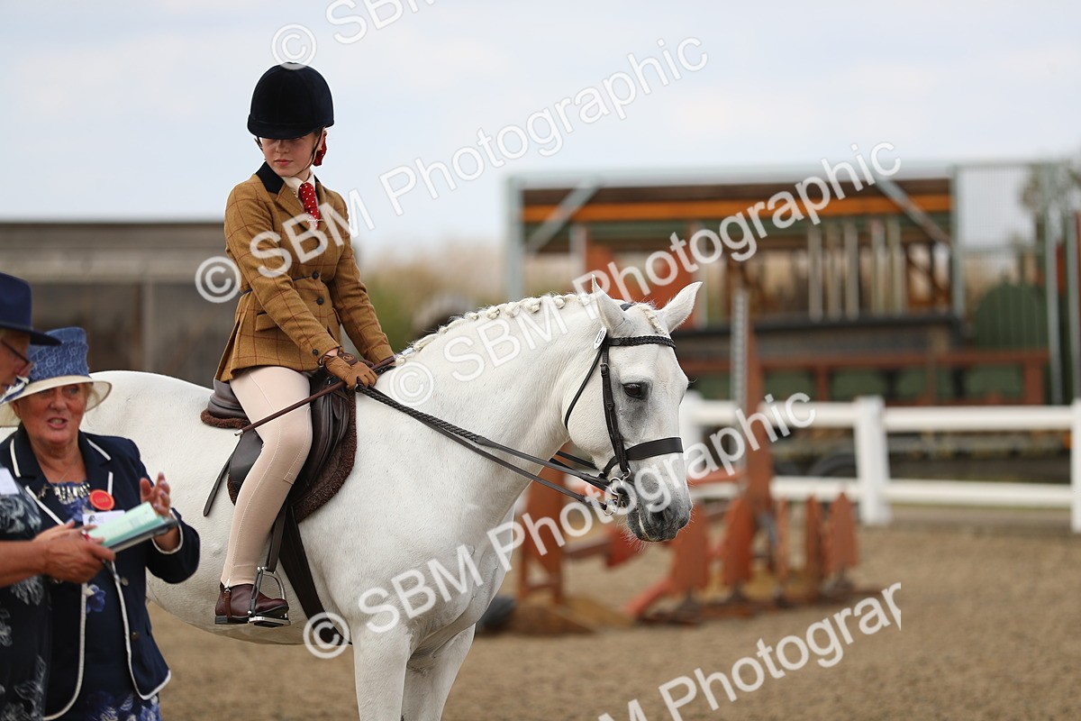 SBM_05632 - Class 48a Style & Performance 70cm (15-19)